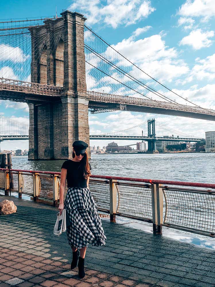 Kristi Hemric (Instagram: @khemric) found the perfect way to take a photo of the Brooklyn Bridge at the South Street Seaport